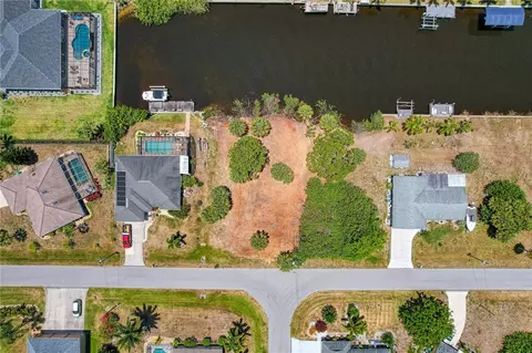 2547 Dixon Ter, Port Charlotte, FL 33981