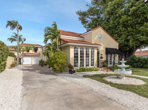 326 Pedro St, Venice, FL 34285
