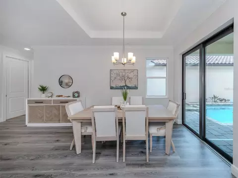 Dining - 922 E Venice Ave, Venice, FL 34285 photo 2 of 2