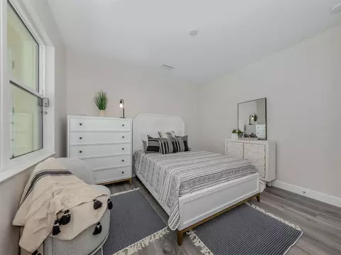 Bedroom - 922 E Venice Ave, Venice, FL 34285 photo 1 of 5