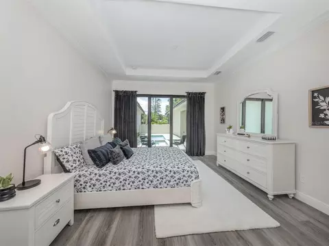 Bedroom - 922 E Venice Ave, Venice, FL 34285 photo 3 of 5