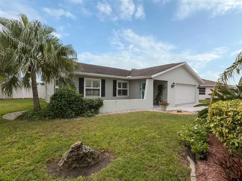 1323 Lucaya Ave, Venice, FL 34285