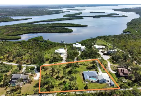 37 Riverfront Dr, Venice, FL 34293