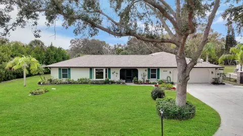 600 Suffolk Cir, Nokomis, FL 34275