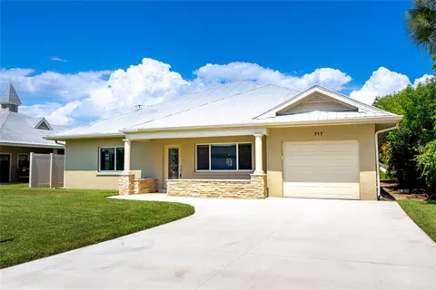 717 Riviera St, Venice, FL 34285