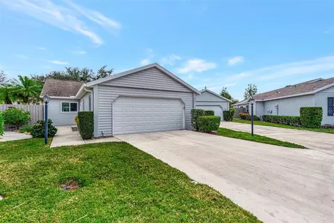 607 Ironwood Cir, Venice, FL 34292