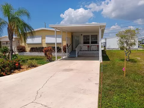 718 Carefree, Venice, FL 34285
