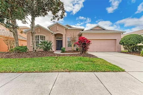 312 Londonderry Dr, Sarasota, FL 34240