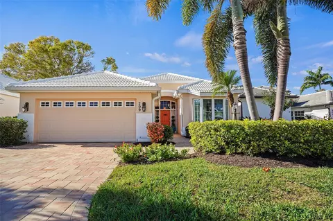 209 Vestavia Dr, Venice, FL 34292