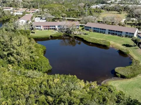 831 Waterside Dr #205, Venice, FL 34285