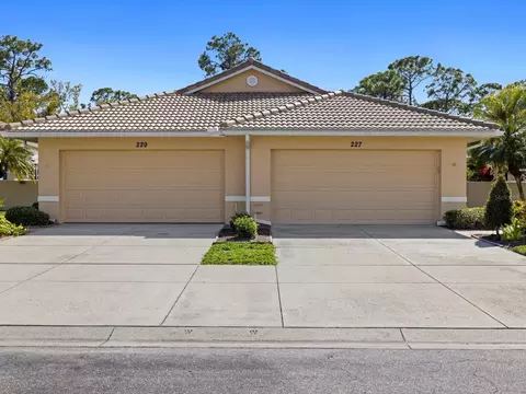 229 Auburn Woods Cir, Venice, FL 34292