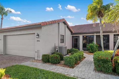 896 Country Club Cir #48, Venice, FL 34293