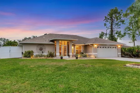 956 Kenisco Rd, Venice, FL 34293