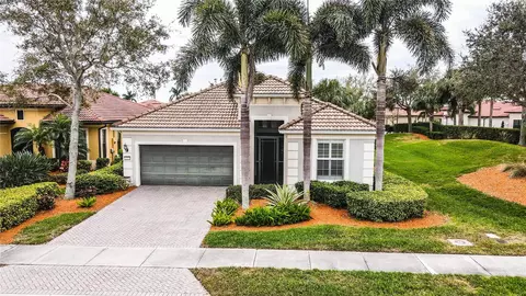 23900 Waverly Cir, Venice, FL 34293