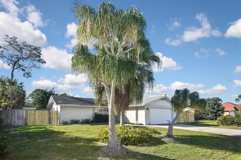 723 Nectar Rd, Venice, FL 34293