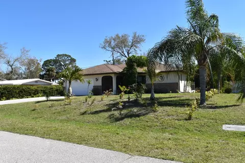 707 Palmetto Dr, Venice, FL 34293