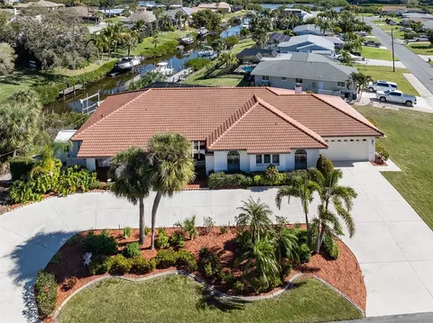 434 N Shore Dr, Osprey, FL 34229