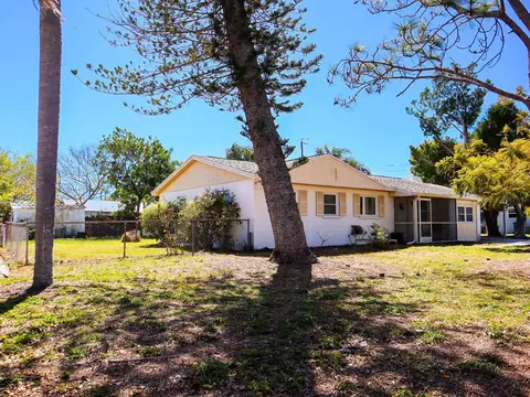 3503 38th Ave W, Bradenton, FL 34205