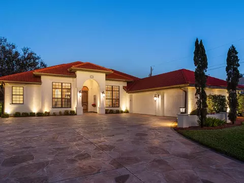 717 Armada Rd N, Venice, FL 34285
