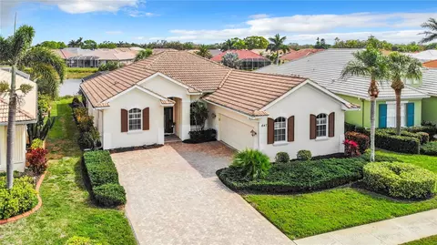 647 Lakescene Dr, Venice, FL 34293