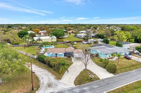 103 1st St E, Nokomis, FL 34275