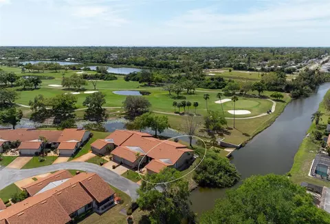 869 Country Club Cir #72, Venice, FL 34293