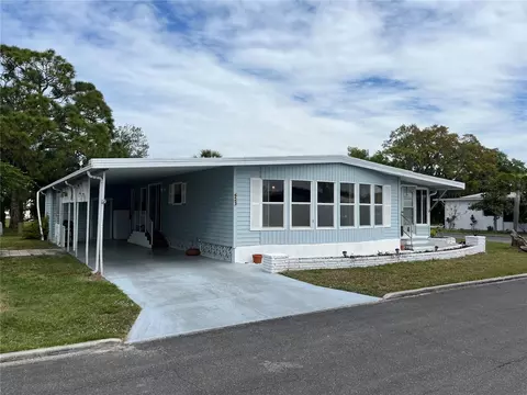 521 Cervina Dr N, Venice, FL 34285