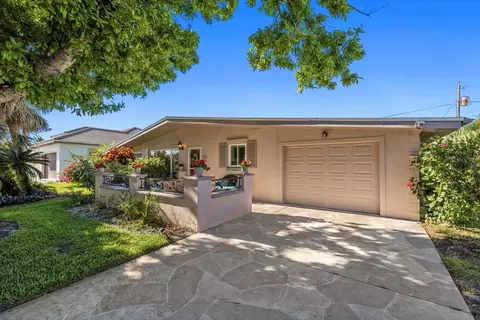 312 Circle Dr, Venice, FL 34285