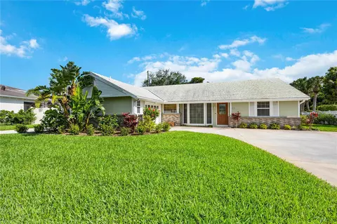 201 Bayside Dr, Venice, FL 34285