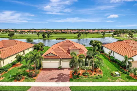 10808 Whisk Fern Dr, Venice, FL 34293