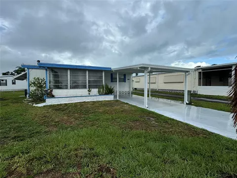 32 Anne Bonny Cir S, Nokomis, FL 34275