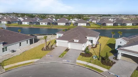 18034 Topiary Park Pl, Venice, FL 34293