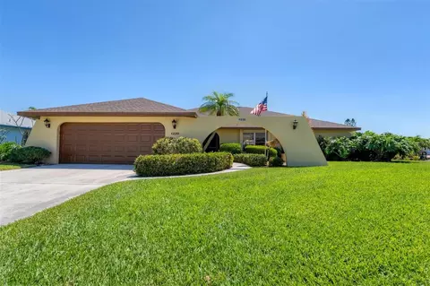 1220 Paradise Way, Venice, FL 34285