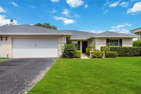 7111 W Country Club Dr N, Sarasota, FL 34243