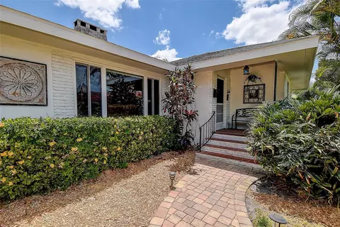 401 32nd St W, Bradenton, FL 34205
