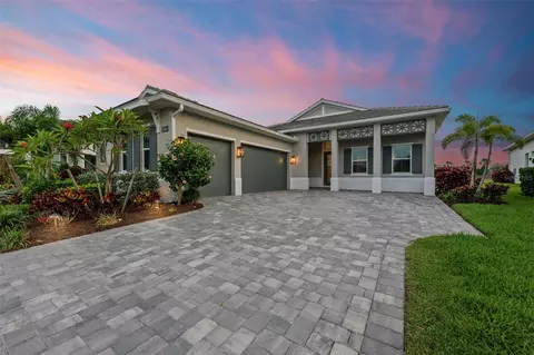 17626 Azul Dr, Bradenton, FL 34202
