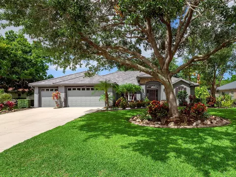 1629 Landfall Dr, Nokomis, FL 34275