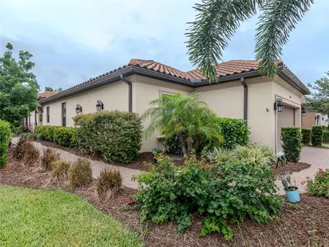 5788 Semolino St, Nokomis, FL 34275