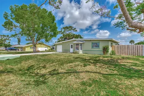 100 Coral Rd, Venice, FL 34293