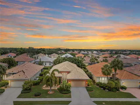616 Lakescene Dr, Venice, FL 34293