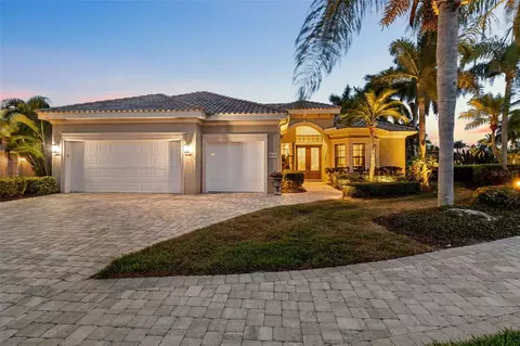 8889 Enclave Ct, Sarasota, FL 34238