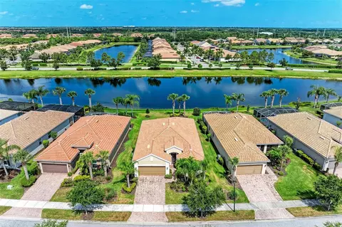 19333 Jacinda St, Venice, FL 34293