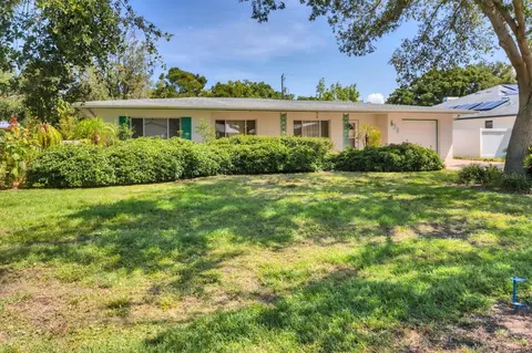 630 Cadiz Rd, Venice, FL 34285