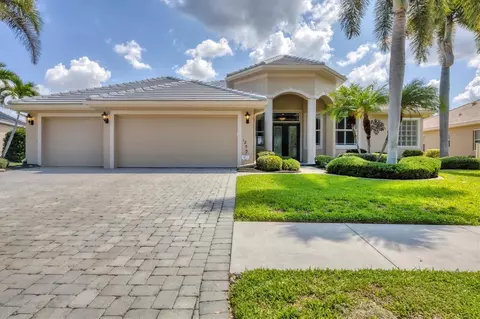 1200 Mallard Marsh Dr, Osprey, FL 34229