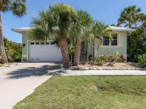 112 Sugarloaf Dr, Nokomis, FL 34275