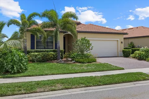 10184 Crooked Creek Dr, Venice, FL 34293