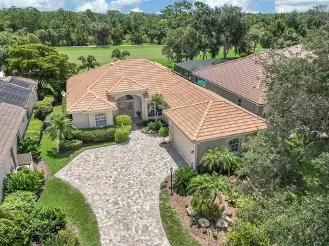 367 Cedarbrook Ct, Venice, FL 34292