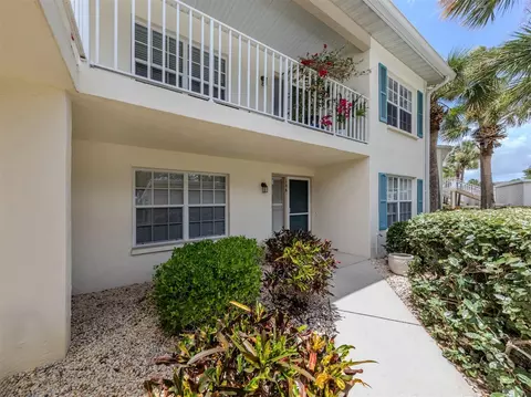 208 Silver Lake Dr #106, Venice, FL 34292