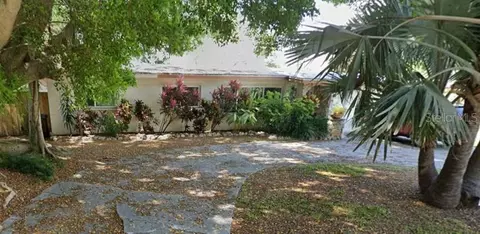 2451 Wisteria St, Sarasota, FL 34239