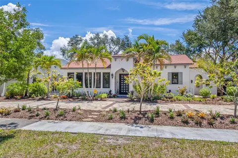 313 Harbor Dr S, Venice, FL 34285